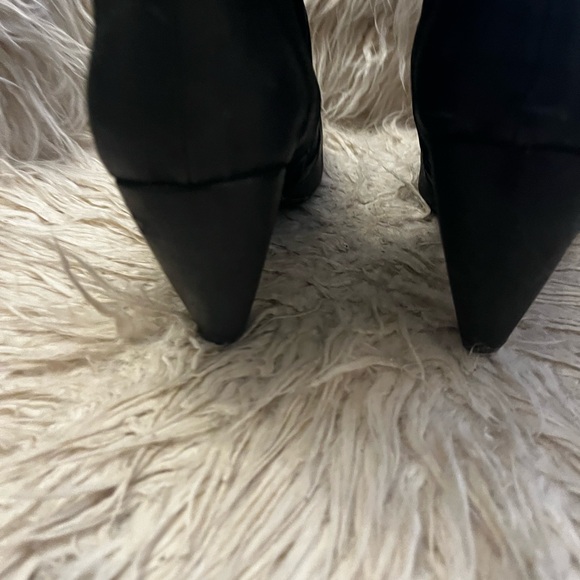 Below the knee, micro suede heeled  boot - Picture 5 of 6